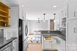 7037 Crossridge Rd, Charlotte, NC 28214 - Photo 14