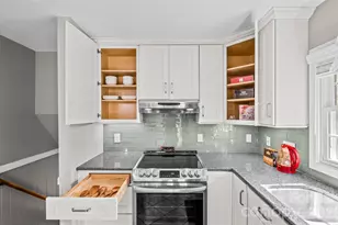 7037 Crossridge Rd, Charlotte, NC 28214 - Photo 10