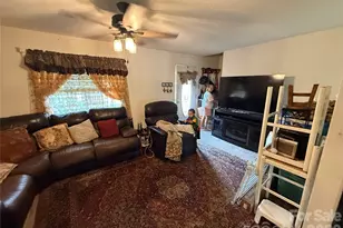 600 Blossom Hill Rd, Lincolnton, NC 28092 - Photo 2