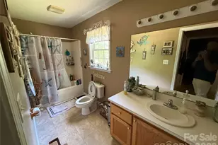 600 Blossom Hill Rd, Lincolnton, NC 28092 - Photo 6