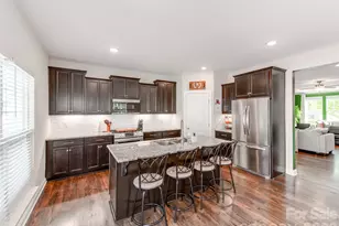 8753 Aspinwall Dr, Charlotte, NC 28216 - Photo 18