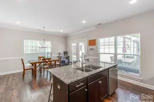 8753 Aspinwall Dr, Charlotte, NC 28216 - Photo 16