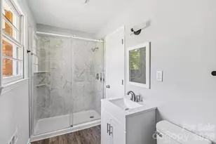 5320 Dolphin Ln, Charlotte, NC 28215 - Photo 22