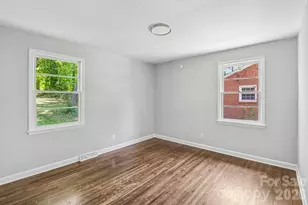 5320 Dolphin Ln, Charlotte, NC 28215 - Photo 28