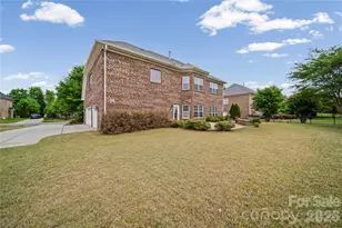 8734 Savannah Rd, Harrisburg, NC 28075 - Photo 4