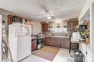 6 Lands End Dr, Candler, NC 28715 - Photo 6