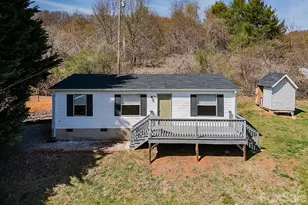 10 Lands End Dr, Candler, NC 28715 - Photo 1