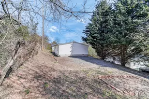 10 Lands End Dr, Candler, NC 28715 - Photo 24