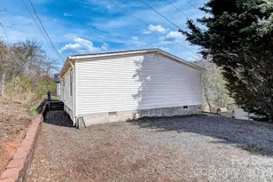 10 Lands End Dr, Candler, NC 28715 - Photo 22