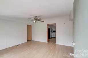 10 Lands End Dr, Candler, NC 28715 - Photo 4
