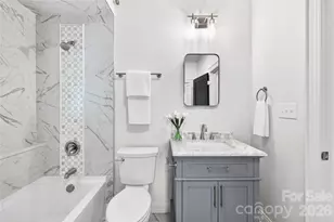 2501 Runnymede Ln, Charlotte, NC 28209 - Photo 32