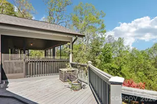 817 Greenwood Dr, Hendersonville, NC 28791 - Photo 32