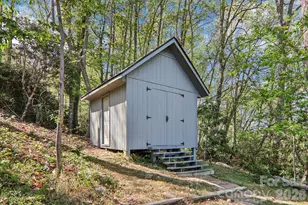 817 Greenwood Dr, Hendersonville, NC 28791 - Photo 34
