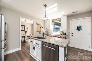 1896 Bakers Glade Ln, Hickory, NC 28602 - Photo 6