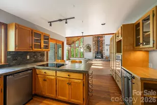 24 Smokey Rd, Asheville, NC 28803 - Photo 18