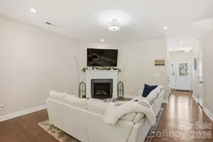 2038 Suttonview Rd, Fort Mill, SC 29708 - Photo 6