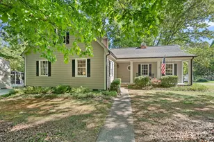 817 Bent Wood Ct, Matthews, NC 28105 - Photo 1