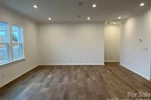 12109 Bradshaw Ct, Charlotte, NC 28278 - Photo 6