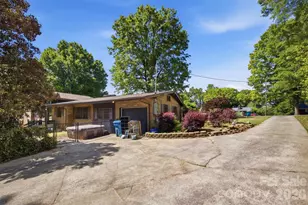 3634 Brookwood Dr, Maiden, NC 28650 - Photo 8