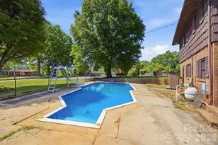 3634 Brookwood Dr, Maiden, NC 28650 - Photo 10