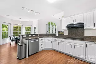 8908 Leinster Dr, Charlotte, NC 28277 - Photo 14