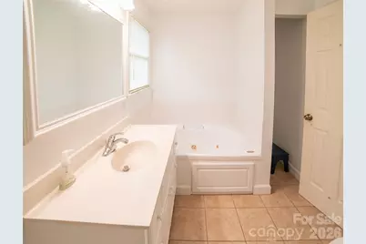 1421 Windsor Street NE, Lenoir, NC 28645 - Photo 12