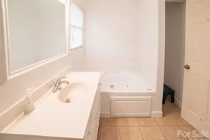 1421 Windsor St NE, Lenoir, NC 28645 - Photo 12