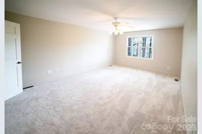 1421 Windsor Street NE, Lenoir, NC 28645 - Photo 10