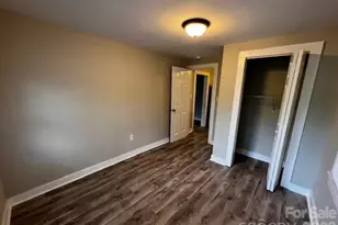 911 Hickory Grove Rd, Gastonia, NC 28056 - Photo 30