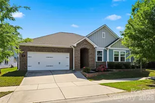 446 Dudley Dr, Fort Mill, SC 29715 - Photo 2