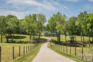 165 Lewis Farm Rd, Bessemer City, NC 28016 - Photo 2