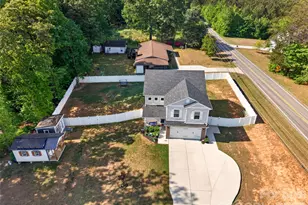 104 Trellis Ln, Troutman, NC 28166 - Photo 2