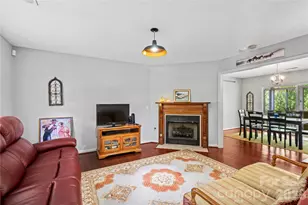 27 Sunview Cir, Arden, NC 28704 - Photo 6