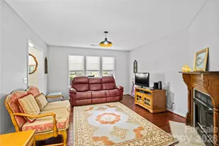 27 Sunview Cir, Arden, NC 28704 - Photo 4