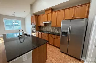 10313 Woodview Cir, Charlotte, NC 28277 - Photo 14