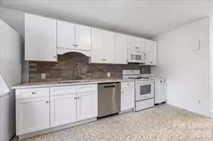 5711 Oak Dr, Charlotte, NC 28216 - Photo 12