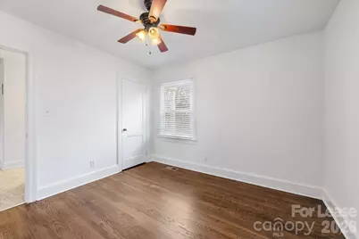 5711 Oak Drive, Charlotte, NC 28216 - Photo 16