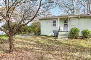 5711 Oak Dr, Charlotte, NC 28216 - Photo 22