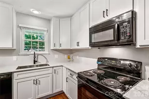 3252 Heathstead Place, Charlotte, NC 28210 - Photo 6