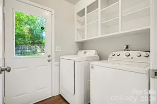 8100 Barncliff Rd, Charlotte, NC 28227 - Photo 10