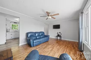 5075 Fleetwood Dr, Hickory, NC 28602 - Photo 8