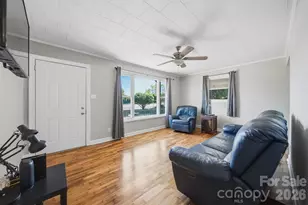 5075 Fleetwood Dr, Hickory, NC 28602 - Photo 6