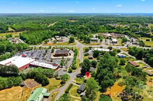 5075 Fleetwood Dr, Hickory, NC 28602 - Photo 2