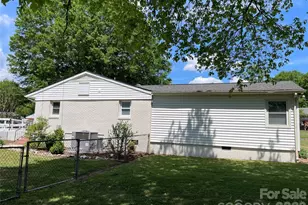 1748 Old W Ln, Gastonia, NC 28052 - Photo 8