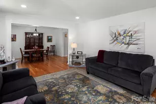 304 Wood Dale Dr, Hendersonville, NC 28791 - Photo 8