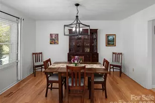 304 Wood Dale Dr, Hendersonville, NC 28791 - Photo 12