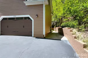 1033 Presidential Dr, Waynesville, NC 28786 - Photo 36