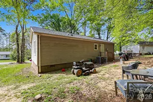 114 State St, Lincolnton, NC 28092 - Photo 24