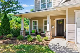 2562 Roseview Ln, Charlotte, NC 28205 - Photo 2