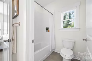 2562 Roseview Ln, Charlotte, NC 28205 - Photo 22